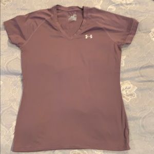 Under Armour semi fitted top